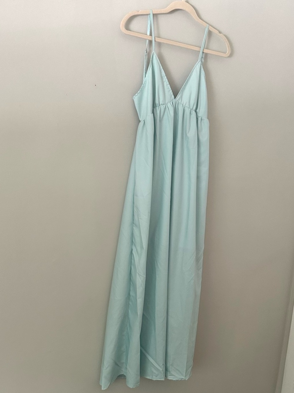 Mint Green Maxi Dress w/ Built-In Slip Size M - Picture 2 of 5